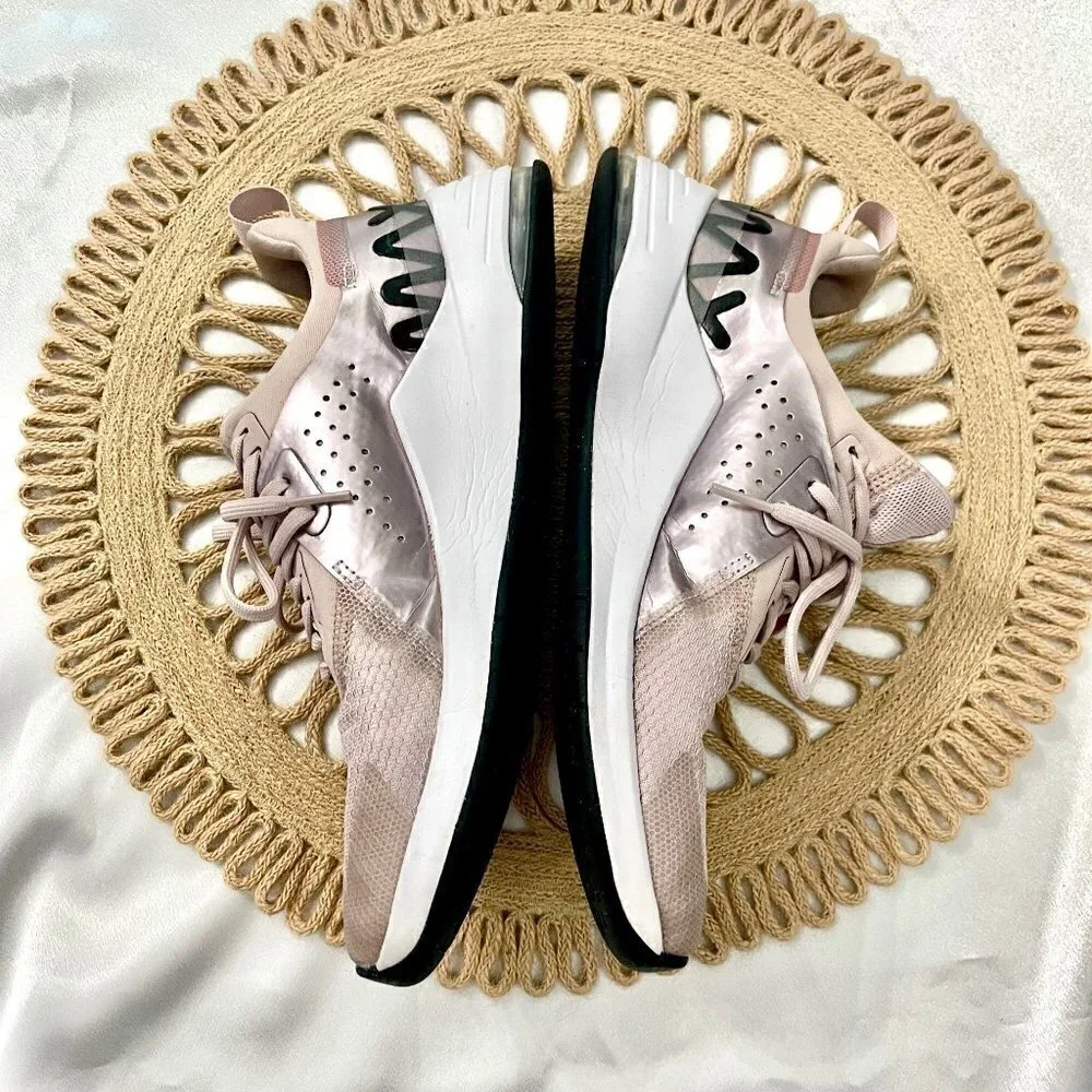 Nike Training Air Max Bella Sneakers in Rose Gold Size 8.5 CJ0842-200